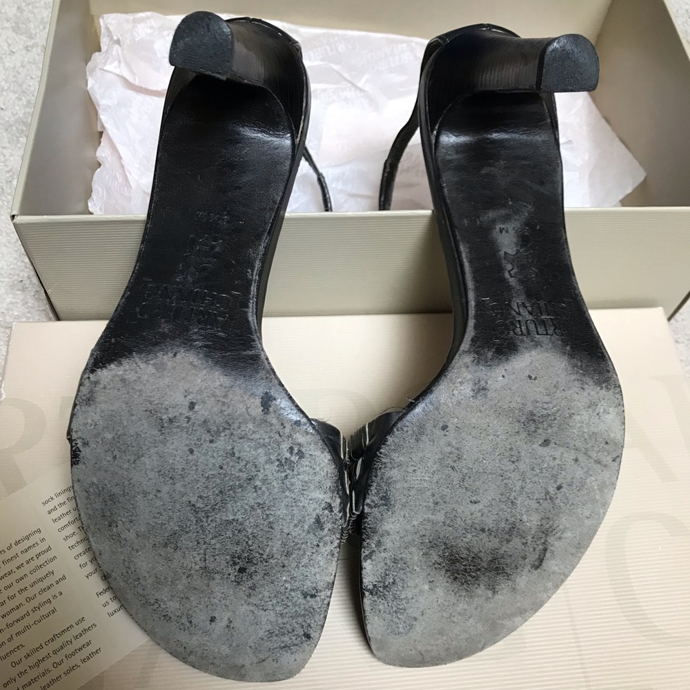 Arturo Chiang Leather Sandals - Picture 6 of 8